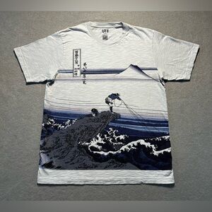 UNIQLO UT Hokusai Great Wave T-Shirt XL Blue Mount Fuji Japanese Art Tee